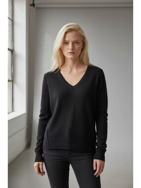 Subtle Luxury Black Cashmere V-Neck Sweater Soft Knit Minimalist Size XS/S